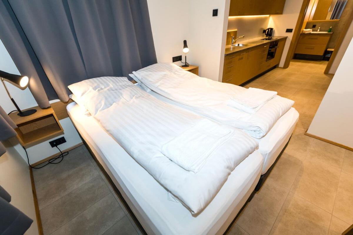 آكيورِيْري Hrimland Apartments المظهر الخارجي الصورة