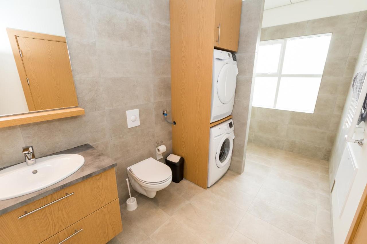 آكيورِيْري Hrimland Apartments المظهر الخارجي الصورة